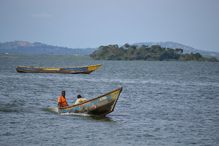 Fishing-boats-on-the-lake